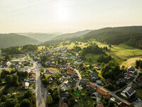 Blick �ber die Gemeinde H�usern (Bildnachweis: � Hochschwarzwald Tourismus GmbH)